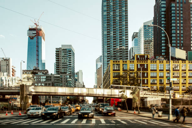 istock Streets of manhattan 1097458310