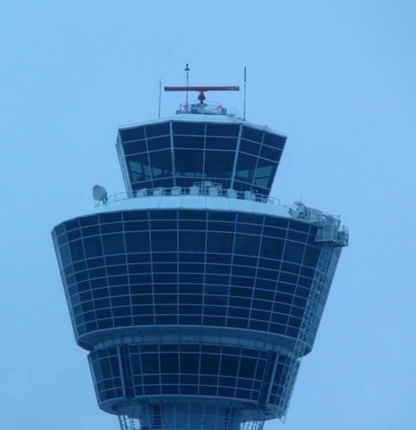 ドイツ バイエルン州のミュンヘン フランツ ヨーゼフ シュトラウス国際空港の管制塔 - air traffic control tower airport runway air travel ストックフォトと画像