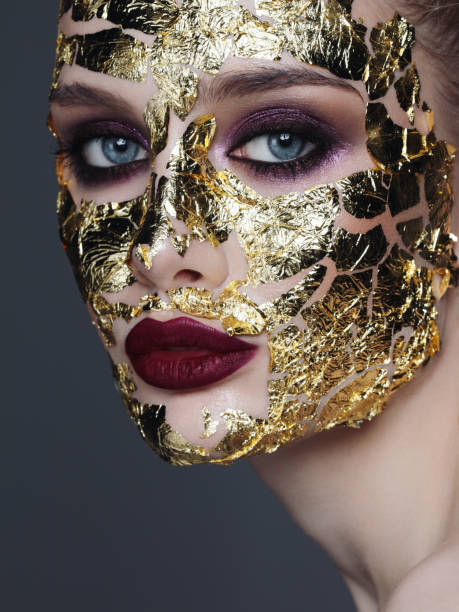 8,400+ Gold Body Paint Stock Photos, Pictures & Royalty-Free
