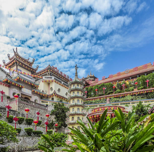 istock Malaysia - Temple in Penang 1097512734