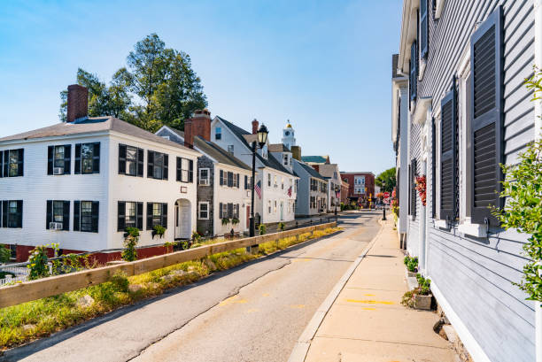Historic homes in Plymouth, Massachusetts Historic homes along Leyden Street in  Plymouth, Massachusetts massachusetts stock pictures, royalty-free photos & images