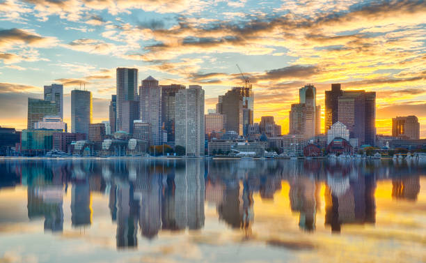 boston skyline at sunset - boston skyline charles river river imagens e fotografias de stock