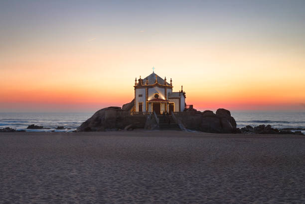 istock end of day at Sr. da Pedra 1097648230