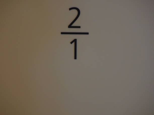 istock number of storeys sign 1097682552