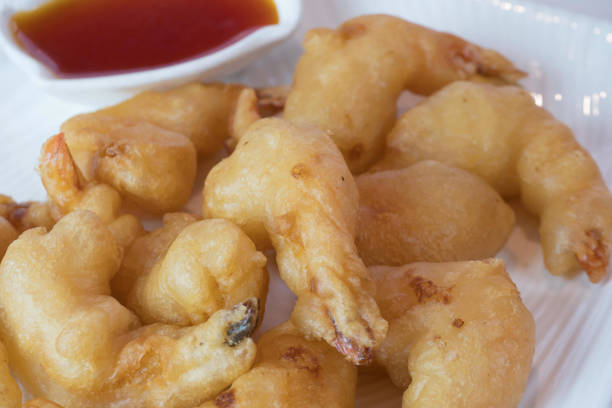 istock Chinese Fried Crispy Prawns Close-up 1097693678