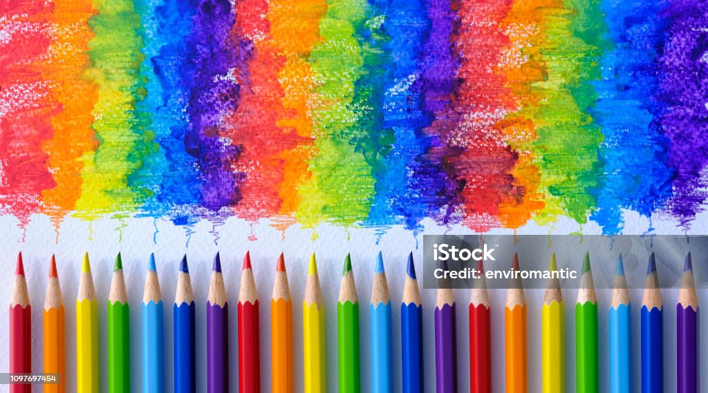 Радужные рисунки карандашами. Радужные узоры мелками. Цветные карандаши картинки. Яркие радужные раскраски картинки. Colorful vs colourful