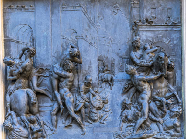 placa de bronce violación sabines estatua palazzo vecchio logia florencia italia - giambologna fotografías e imágenes de stock