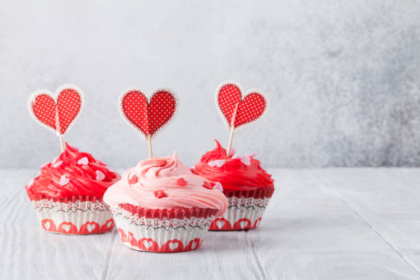 istock Delicious Valentine's day cupcakes 1097733904