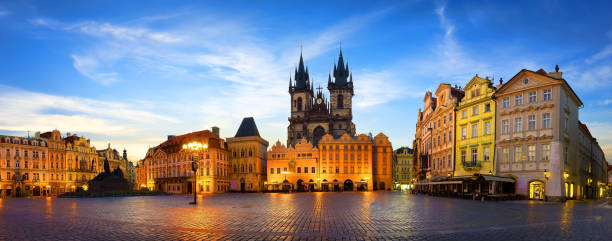 istock Tynsky temple at sunrise 1097892928