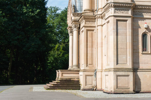 Greek Chapel, Wiesbaden, Germany Ornate facade of the Griechische Kapelle, aka Russisch-Orthodoxe Kirche (church) in the city of Wiesbaden, Germany. church hessen religion wiesbaden stock pictures, royalty-free photos & images