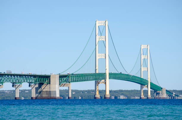 ponte mackinac - straits of mackinac foto e immagini stock