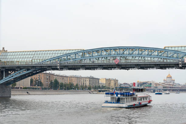 istock Pleasure boat on the Moscow river. 1098013672