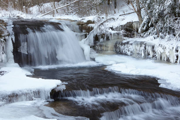 istock Hocking Hills State Park after a winter storm 1098031588