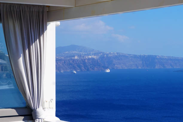 istock Beautiful and colorful view in Oia, Santorini 1098049564