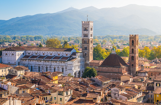Vista panorámica de Lucca, con el Duomo de San Martino. Toscana, Italia. photo