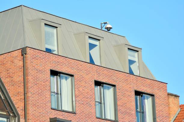 istock Facade of a modern apartment building 1098101978