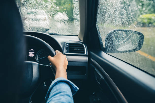 istock driving in rainy season 1098157668