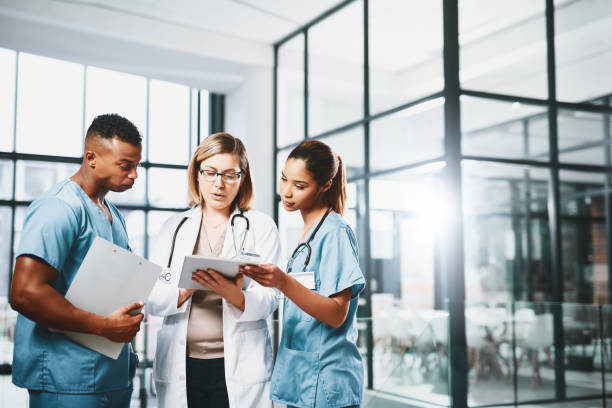 istock Staying current with the latest in medical breakthroughs 1098288206