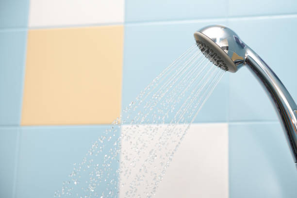 Shower head with water streams and drops