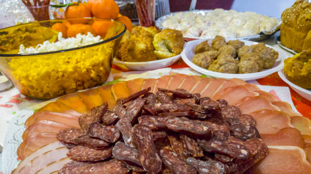 разнообразие блюд и еды на столе - bulgarian culture bulgaria traditional culture food стоковые фото и изображения