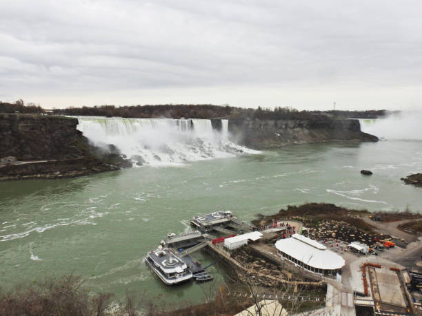 istock Niagara Falls and Cruises 1098379868