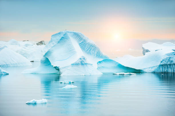 istock Icebergs at sunset, Greenland 1098384330