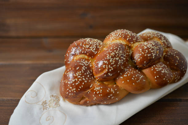 istock Traditional Jewish sweet Challah 1098395054