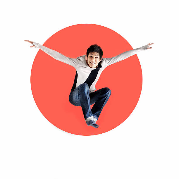 молодой японский прыжки - japan japanese ethnicity flag japanese flag стоковые фото и изображения