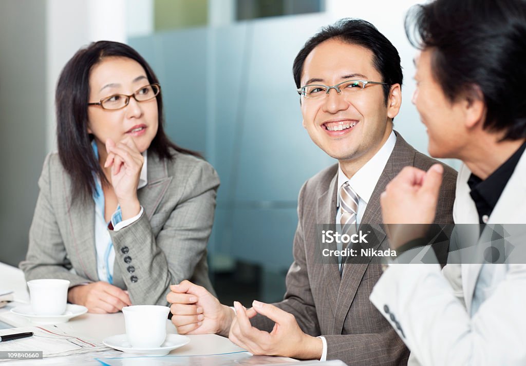 Reunião de negócios com a sala de diretoria - Foto de stock de Japonês royalty-free