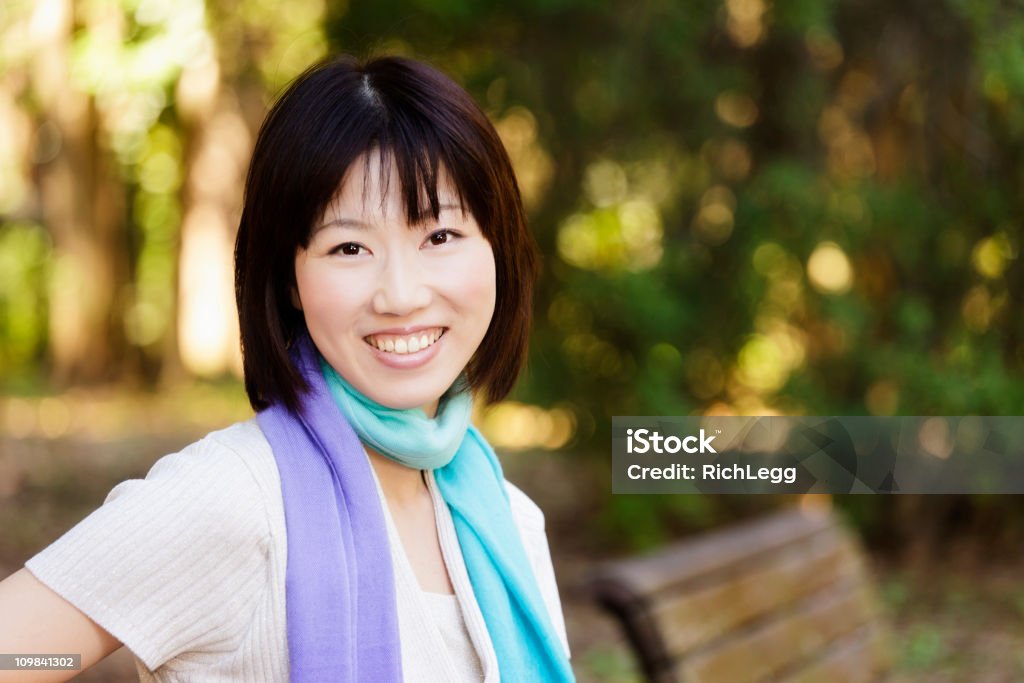 Feliz mujer japonés - Foto de stock de 30-39 años libre de derechos