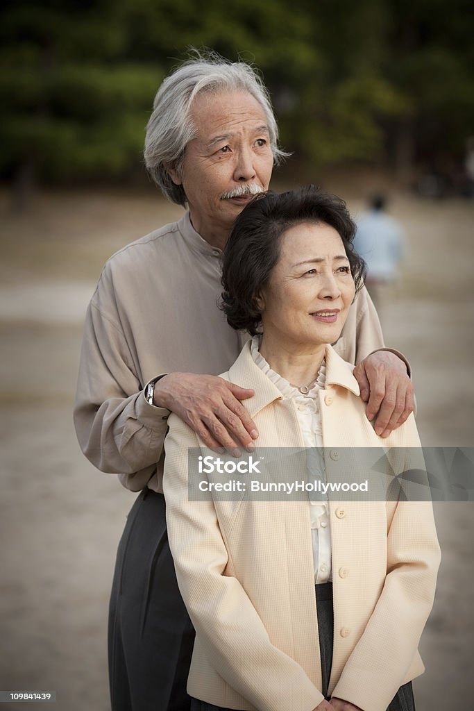 Senior pareja japonés - Foto de stock de Aire libre libre de derechos