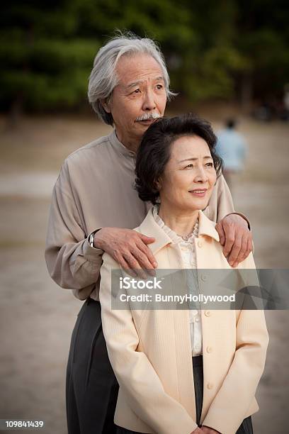 Photo libre de droit de Senior Couple Japonais banque d'images et plus d'images libres de droit de Bonheur - Bonheur, Deux personnes, Divertissement - Plaisir