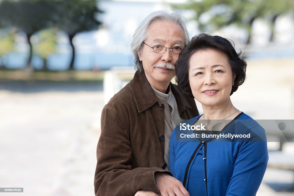 Senior pareja japonés - Foto de stock de Alegre libre de derechos