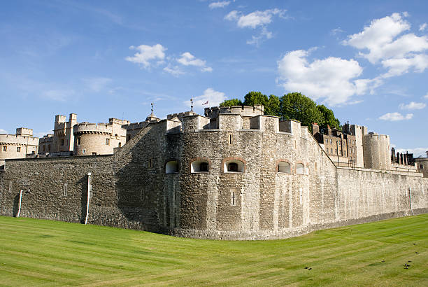 istock The Tower of London, England 110885843