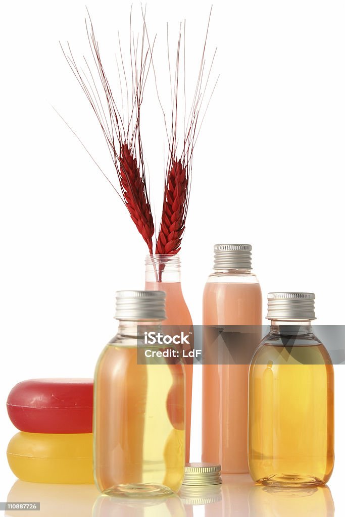 Productos de Spa packshot - Foto de stock de Aceite de aromaterapia libre de derechos