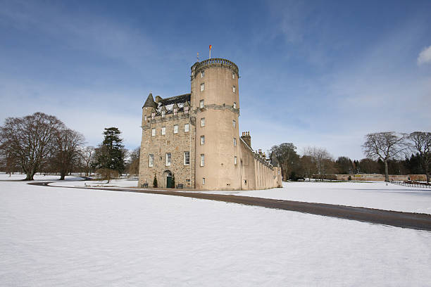 istock Castle Fraser in the snow 110890615