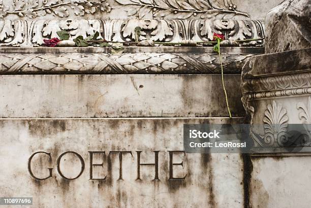 Über Romwunderschönen Goethedenkmal Den Gärten Der Villa Borghese Italien Stockfoto und mehr Bilder von Johann Wolfgang von Goethe