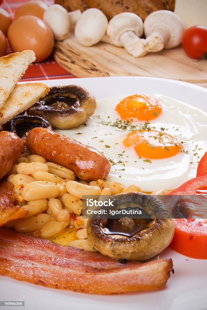 Tradicional desayuno inglés - Foto de stock de Alimento libre de derechos