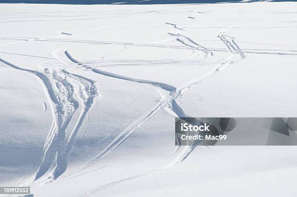 Faixas De Esqui - Fotografias de stock e mais imagens de Alpes Europeus - Alpes Europeus, Ao Ar Livre, Atividade Recreativa