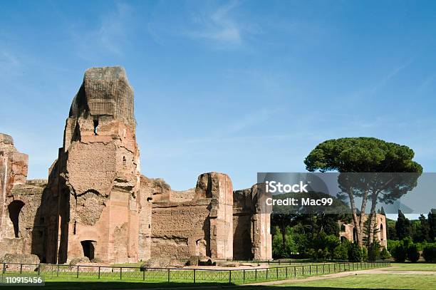 Baths Of Caracalla Stockfoto und mehr Bilder von Außenaufnahme von Gebäuden - Außenaufnahme von Gebäuden, Baum, Bauwerk