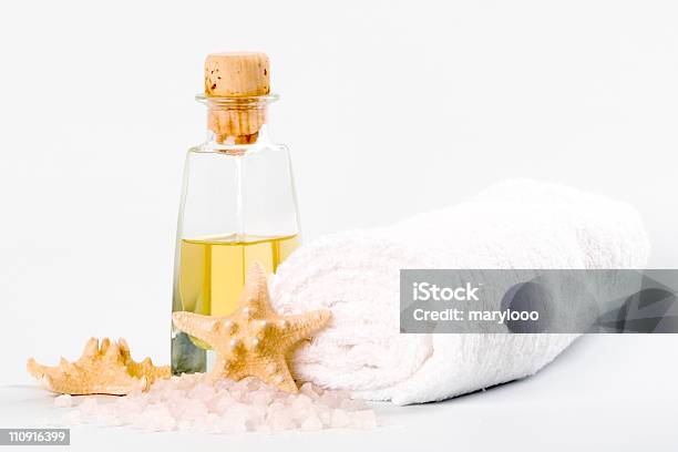 Spa Products Stock Photo - Download Image Now - Alternative Therapy, Aromatherapy, Bathtub