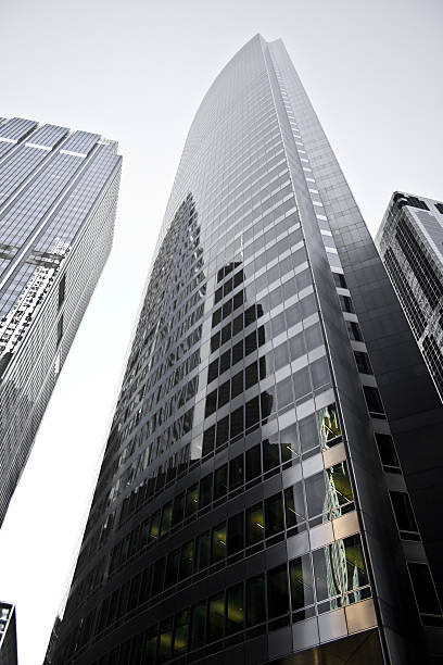 シカゴでモダンな超高層�ビル、ブラックとホワイトの写真 - chicago built structure business forecasting ストックフォトと画像
