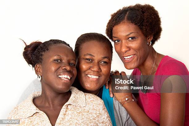 Las Tres Hermanas Foto de stock y más banco de imágenes de Abrazar - Abrazar, Adulto, Adulto joven