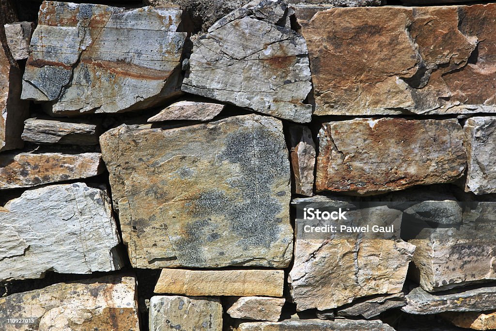Parete rocciosa - Foto stock royalty-free di A forma di blocco