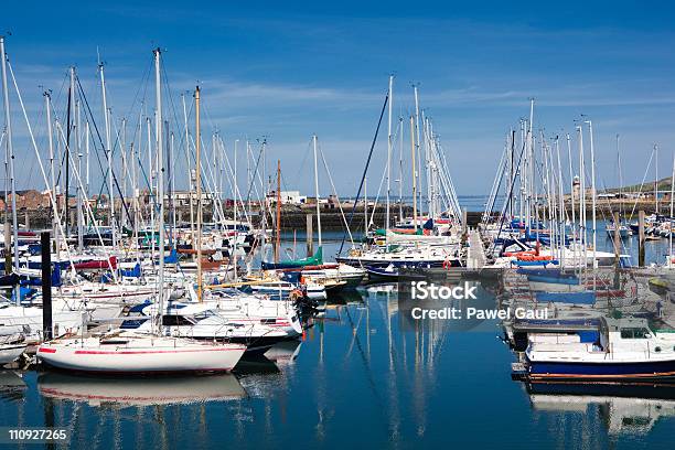 Marina - zdjęcia stockowe i więcej obrazów Bez ludzi - Bez ludzi, Dzień, Fotografika