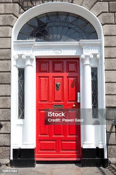 Foto de Red Londres Porta e mais fotos de stock de Arquitetura - Arquitetura, Capitais internacionais, Casa