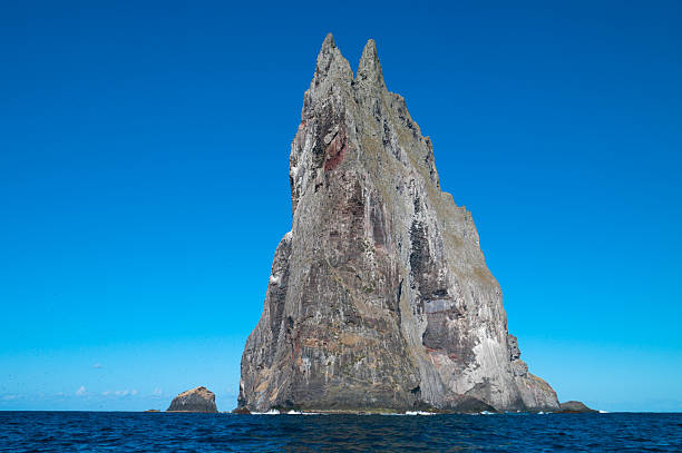 bola de pirâmide - lord howe island - fotografias e filmes do acervo