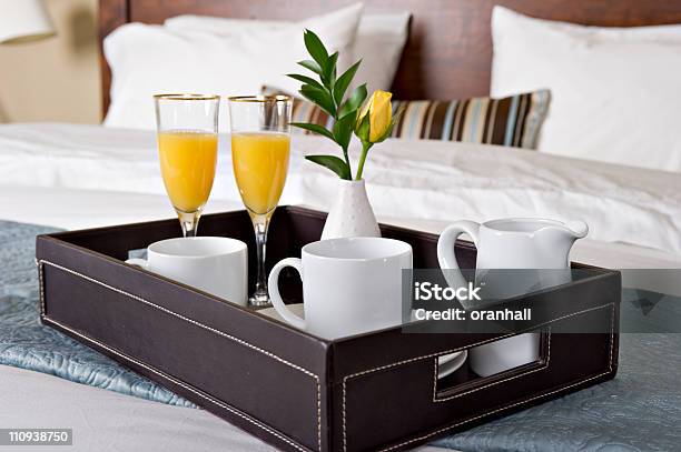 Frühstück Im Bett Stockfoto und mehr Bilder von Frühstück - Frühstück, Urlaubsort, Bett