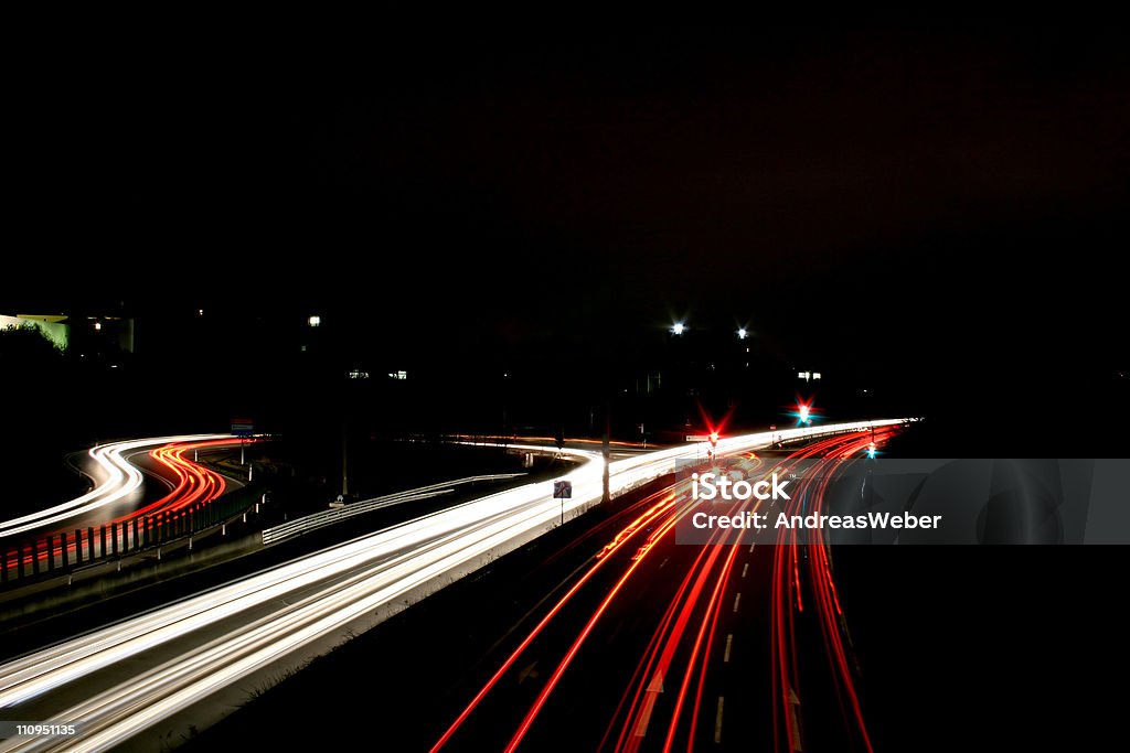 Strada di notte, lunga esposizione - Foto stock royalty-free di Aspettare