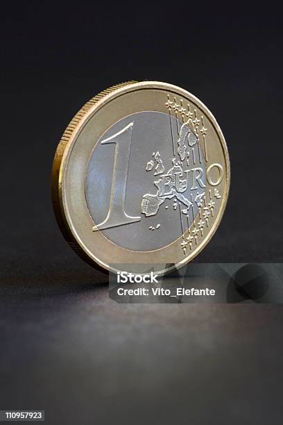 Moneta Euro - Fotografie stock e altre immagini di Simbolo dell'euro - Simbolo dell'euro, Valuta dell'Unione Europea, Moneta